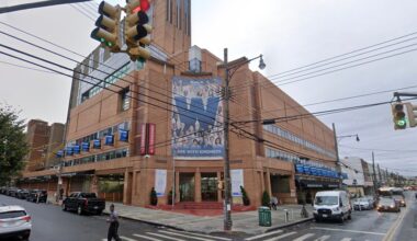 Eight people arrested after protest erupts as ICE detains man at Brooklyn hospital