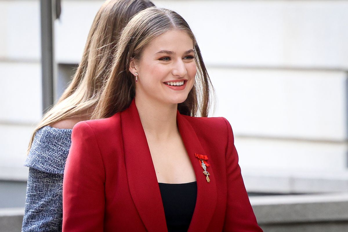Princess Leonor's big week: Military debut, regional honors, and historic Papal visit