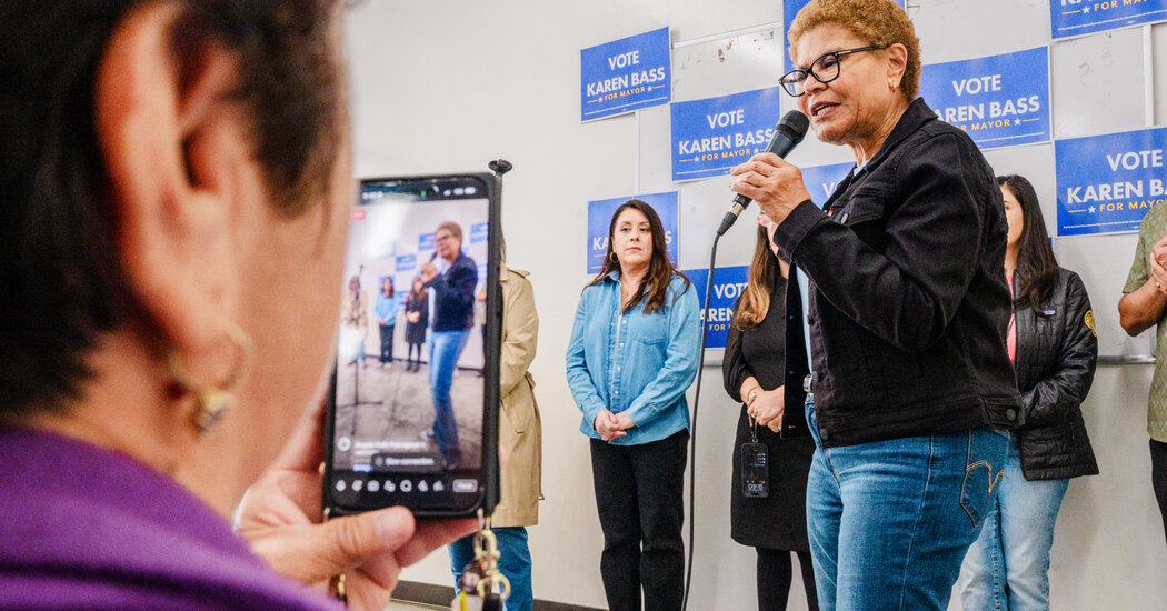 In L.A. Mayor’s Race, Karen Bass Faces Vocal Rivals and a ‘Disgruntled Electorate’