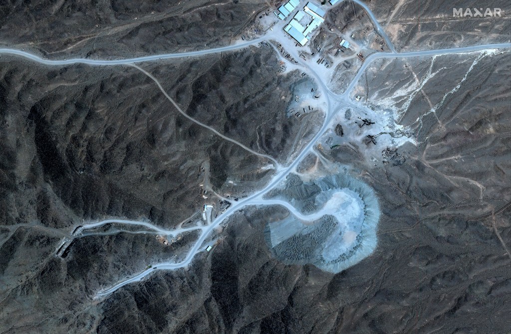 Satellite image showing ongoing tunnel construction activity near the Natanz nuclear facility and underground complex.