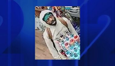 News 12 | Bronx | Brick Wielding Robber Attacks Man In The Bronx