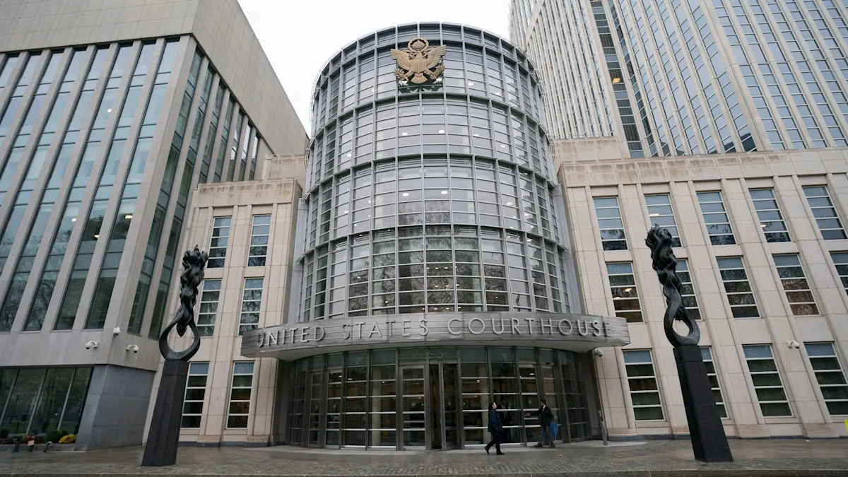 Woman Gives Birth in Brooklyn Courthouse
