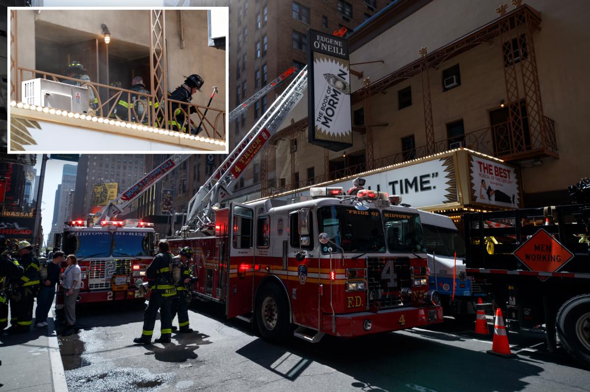 Massive 3-alarm fire rages at NYC's Eugene O’Neill Theatre