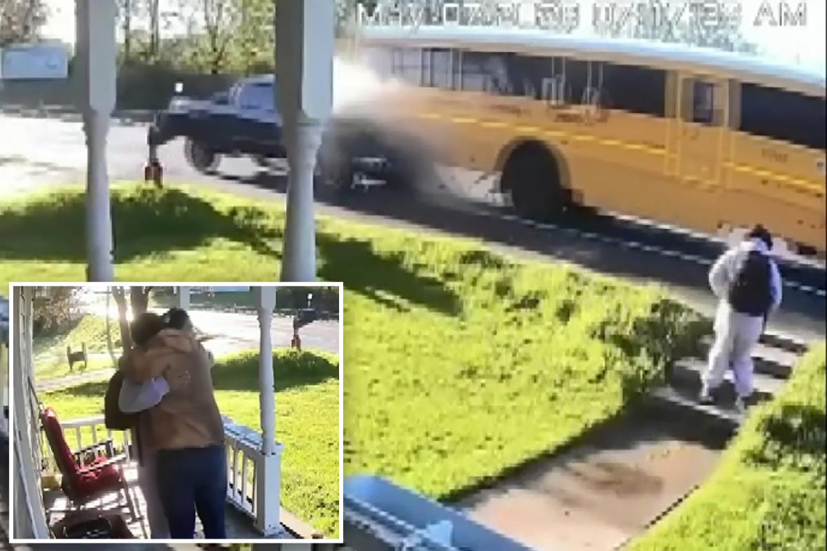 Distracted driver slams into school bus in upstate NY, injuring kids