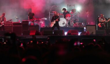 Foo Fighters bring their stadium show to a modest NYC venue. Inside the exclusive, surprise concert