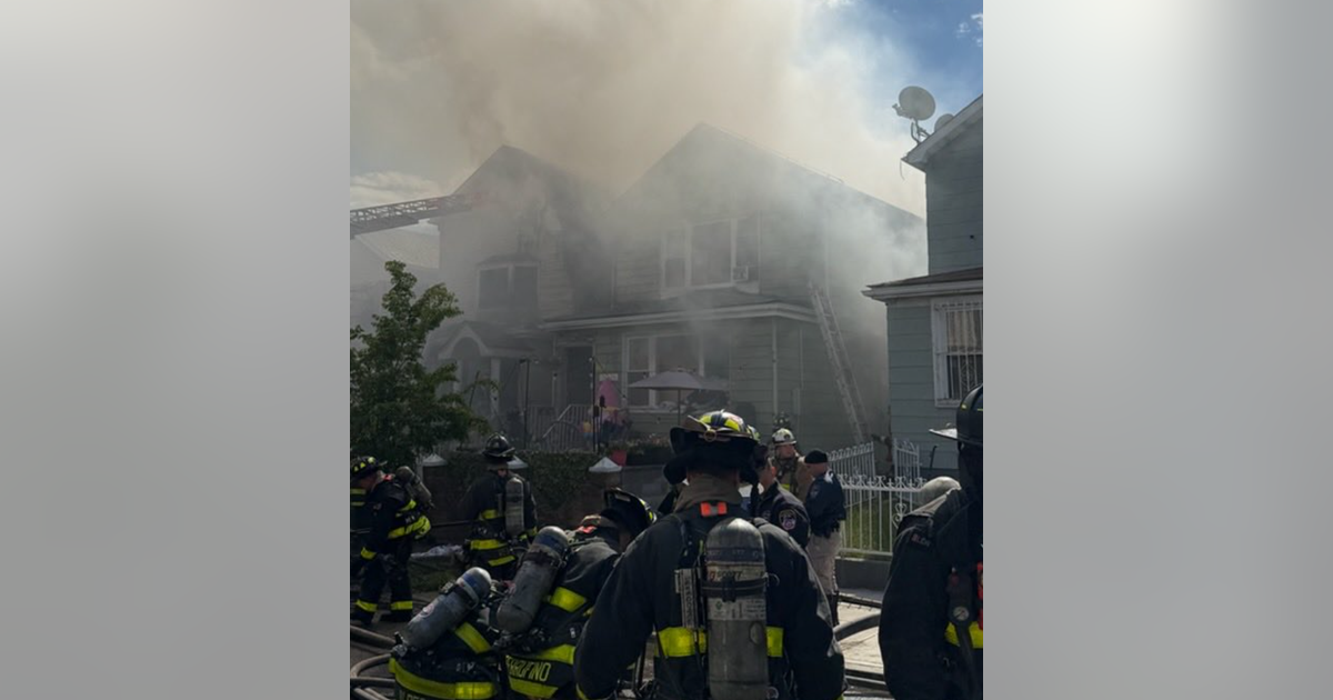 Fire crews respond to 4-alarm blaze in East Elmhurst