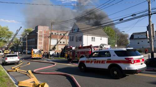 US-NEWS-MASSIVE-NJ-WAREHOUSE-FIRE-SPREADS-4-NJA.jpg