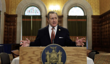 Democrats race to overhaul New York's redistricting process