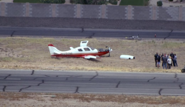 Small plane goes off runway at Queen Creek airport