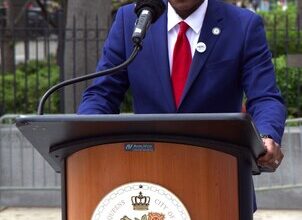LiveOnNY and Queens Borough President Donovan Richards Jr. Host First-Ever Flag Raising Ceremony of Its Kind Under His Administration Honoring Organ Donor Heroes
