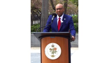 LiveOnNY and Queens Borough President Donovan Richards Jr. Host First-Ever Flag Raising Ceremony of Its Kind Under His Administration Honoring Organ Donor Heroes