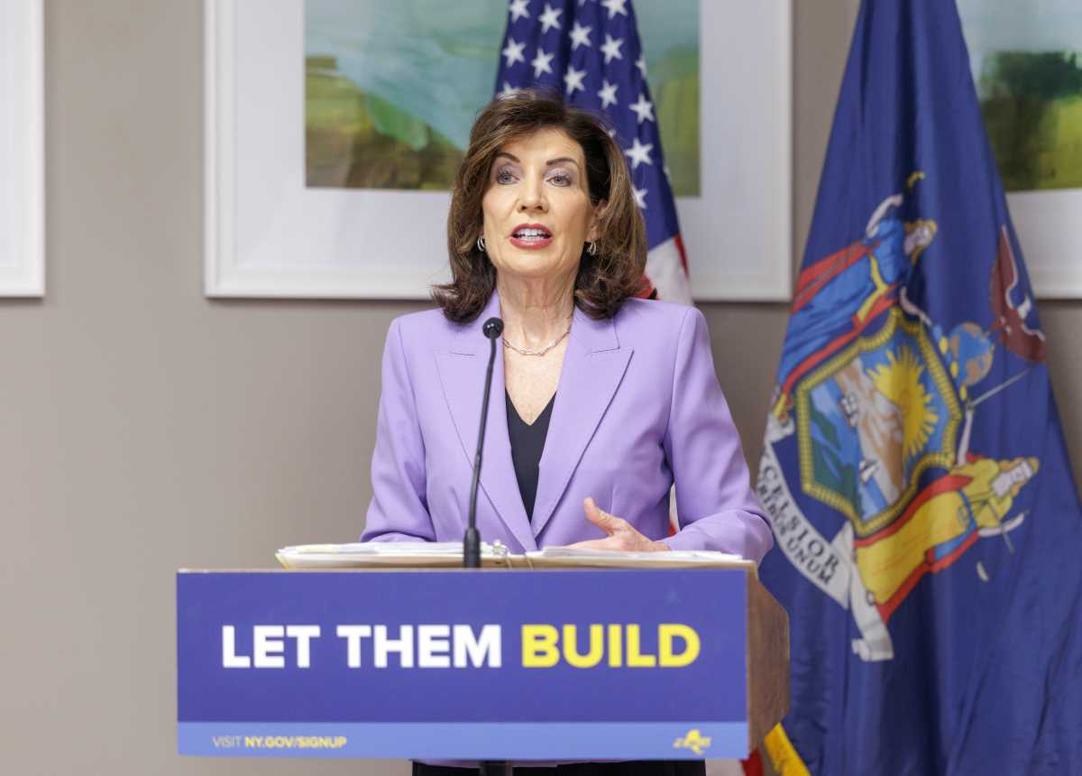 State budget: Hochul unveils agreement with ICE limits, energy rebates — but Assembly speaker Heastie disputes deal
