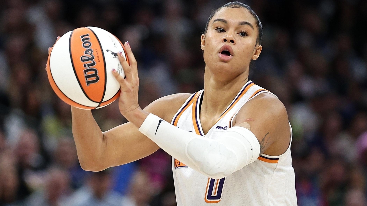 Injury-hit New York Liberty scramble, sign 2 hardship players hours before opener
