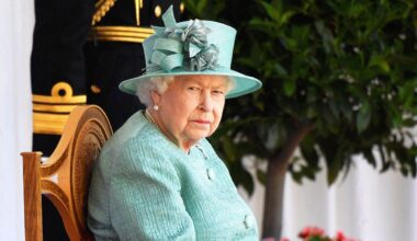 Queen Elizabeth's ‘glacial stare’ left leaders shaken, royal author claims