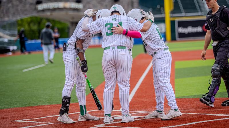 Baseball Splits Home Regular Season Finale v. Niagara on Senior and Mother’s Day