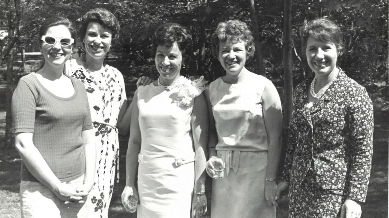 Growing up with lots of moms and dads in Glen Head