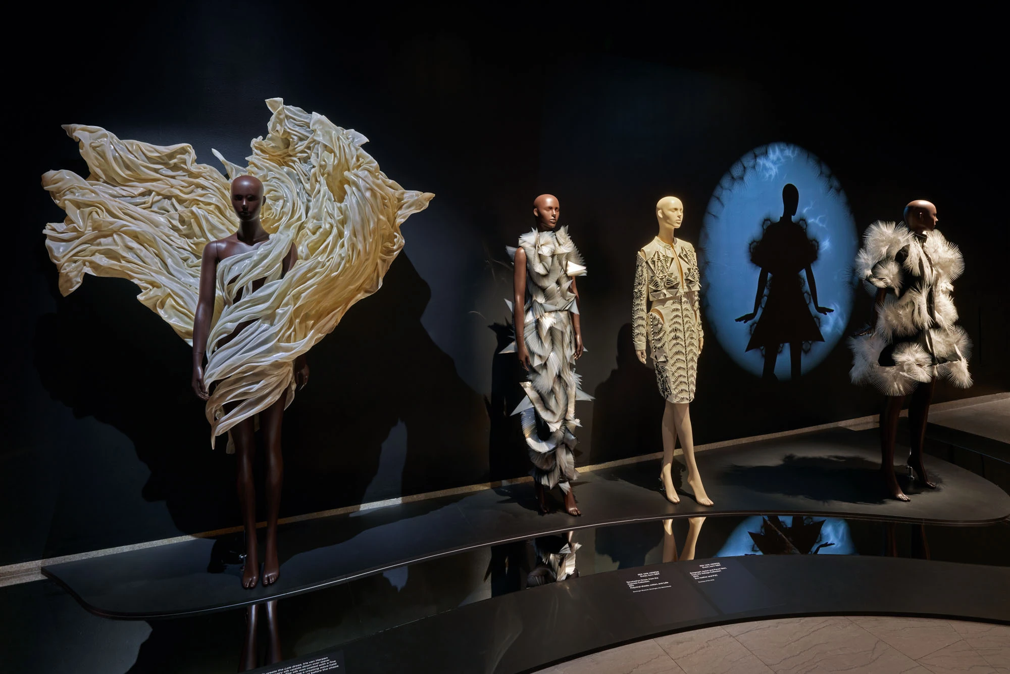 iris van herpen exhibit
