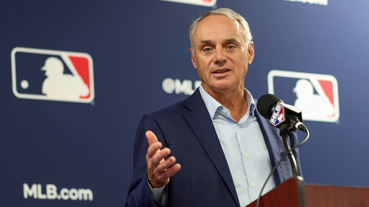 MLB owners and players begin CBA negotiations in New York as salary cap fight looms over 2026 season