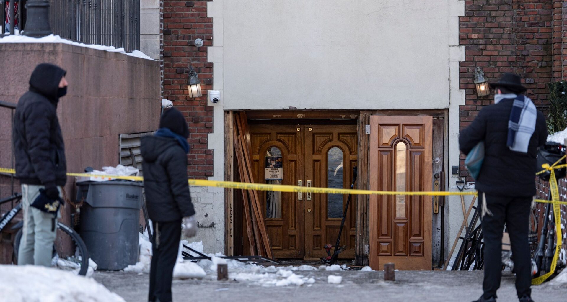 Man pleads guilty to ramming car into Chabad Lubavitch headquarters in New York City