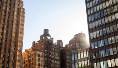 New York Lawmakers Planning Tax On $1 Million Homes Purchased With Cash, Report Says