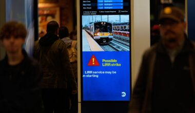 Strike deadline nears for New York-area train system with 250,000 daily commuters