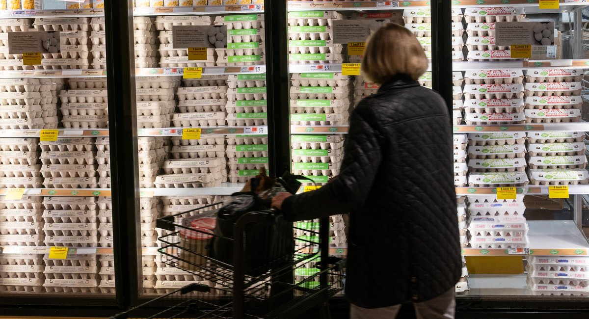 Most New Yorkers are falling short of covering living costs by $40K a year: Report