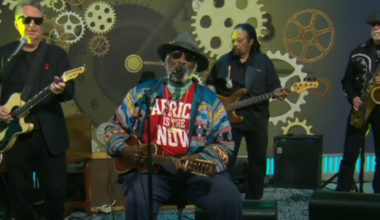 Saturday Sessions: Taj Mahal performs "Queen Bee"