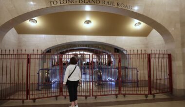 With North America’s largest commuter rail system shut down, NY governor begs unions to resume talks