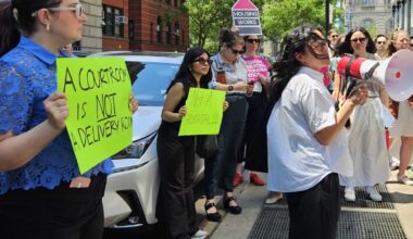 Public defenders blame system after woman gives birth in Brooklyn court