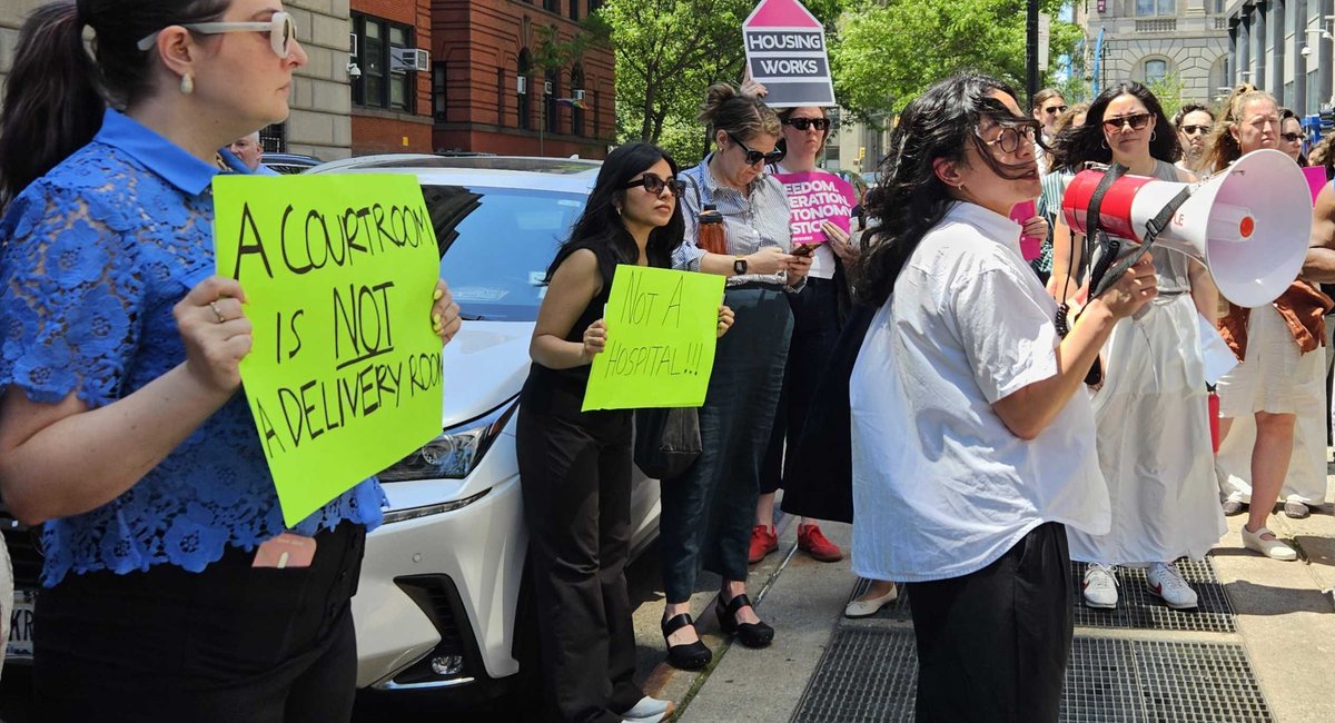 Public defenders blame system after woman gives birth in Brooklyn court