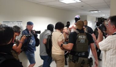 Judge blocks broad ICE arrests at immigration courts in Manhattan 