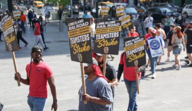 “We all should unite”: New York bus drivers speak out in support of Long Island Rail Road strike