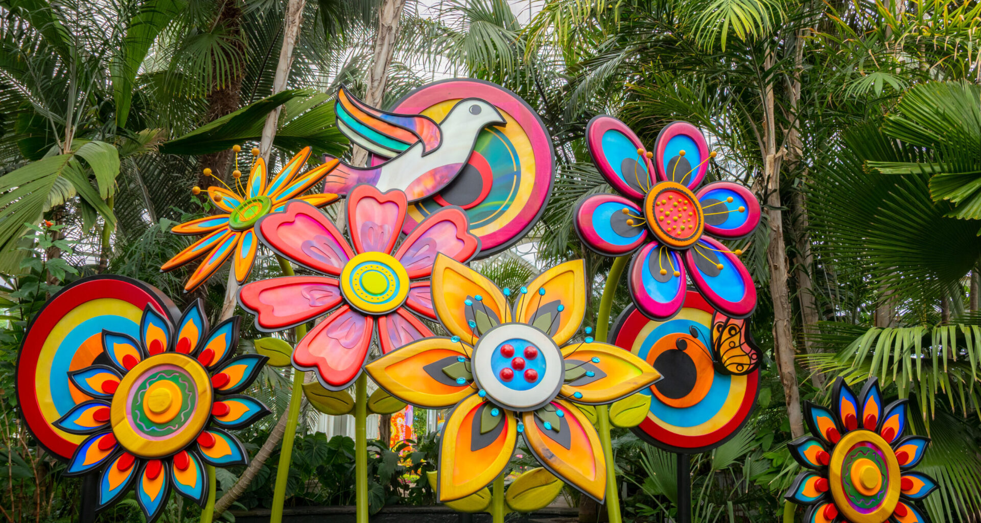 See Inside the New York Botanical Garden's Latest Flower-Powered Psychedelic Exhibit