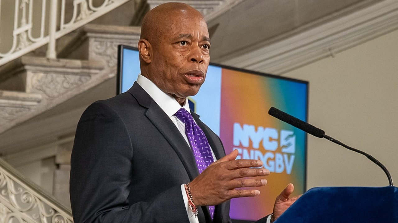 Watchdog group head asks Manhattan DA to prosecute Adams on dismissed federal corruption charges