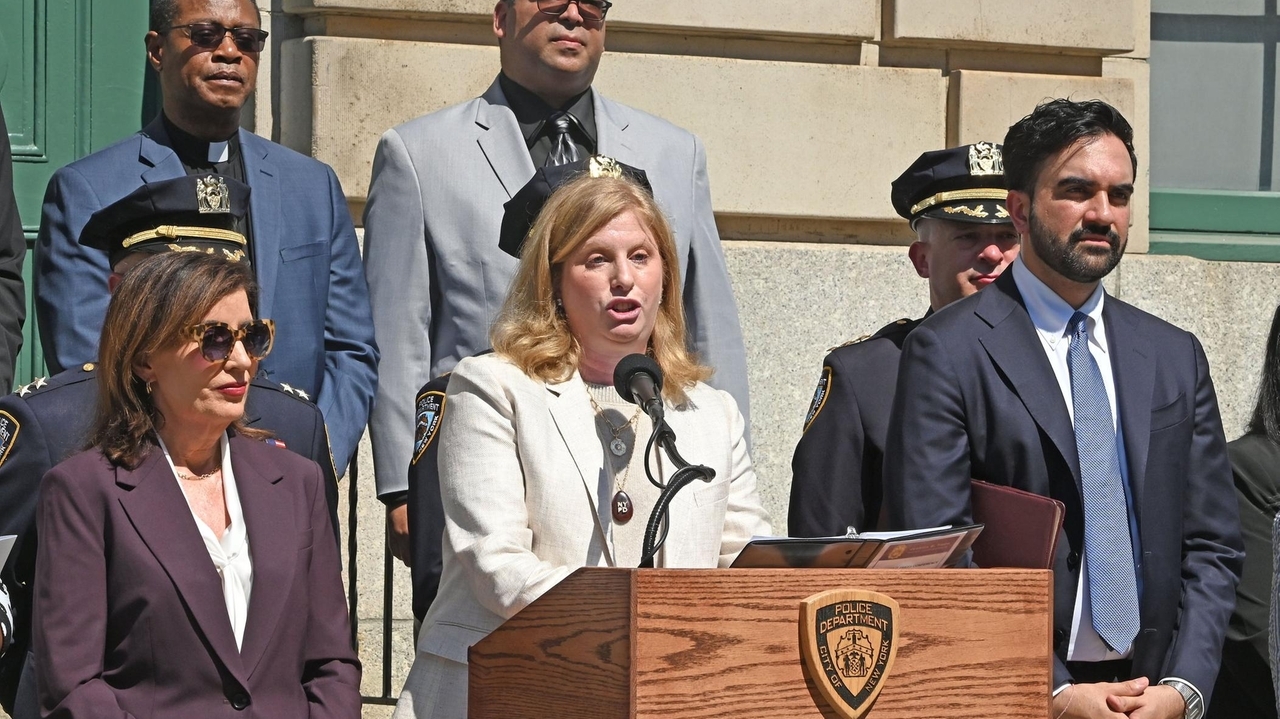 NYPD would hire older recruits under bill proposed by New York City Council