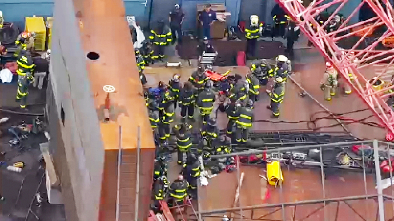 Staten Island shipyard explosion and fire injure several first responders