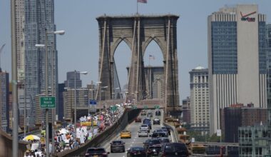 On This Day, May 24: Brooklyn Bridge opens to public