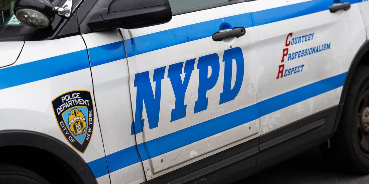 2 teens injured in double stabbing on Astoria street corner