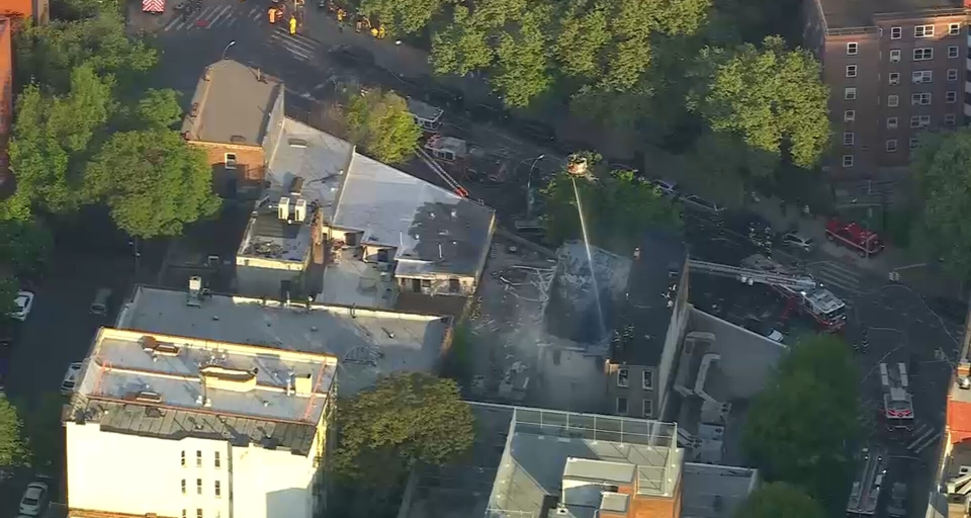 Man found dead in remnants of Bronx building fire
