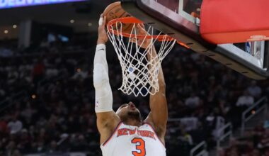 New York Knicks beat Cleveland Cavaliers 121-108 to take commanding 3-0 lead in series