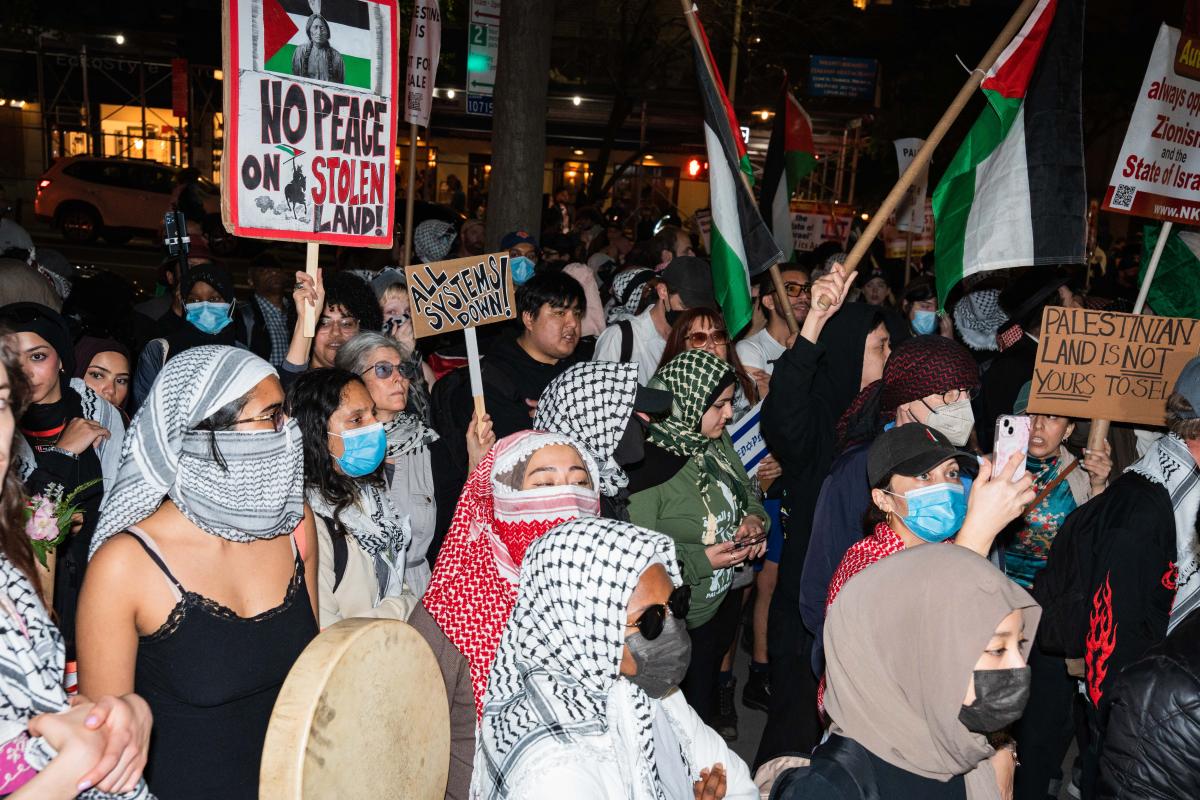 Mamdani's cheering antisemitic mob violence like he WANTS blood on the streets