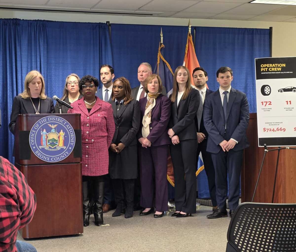 Bronx District Attorney Darcel Clark and NYPD Commissioner Tisch announce takedown of major Bronx auto theft ring – Bronx Times
