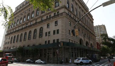Woman Gives Birth in Brooklyn Courtroom