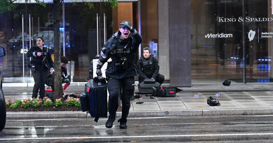 Gunman in Shooting Near White House Killed in Exchange of Fire With Secret Service