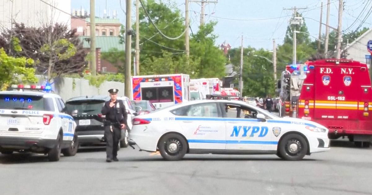 1 killed, dozens hurt in dry dock explosion and fire on Staten Island