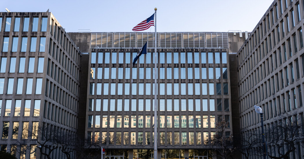 Trump Administration Wants Employees to Sign NDAs
