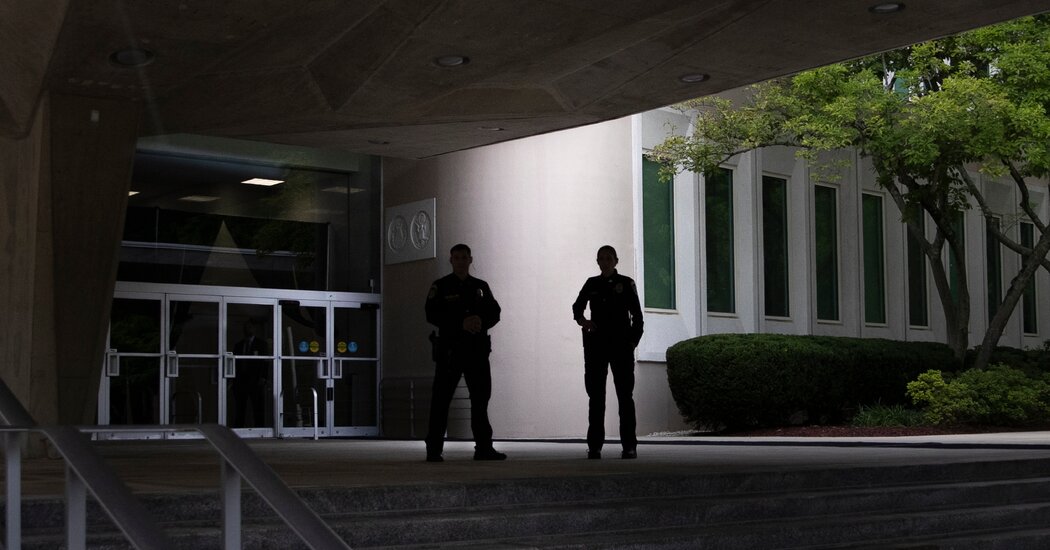 F.B.I. Arrests C.I.A. Official With $40 Million in Gold Bars in His Home