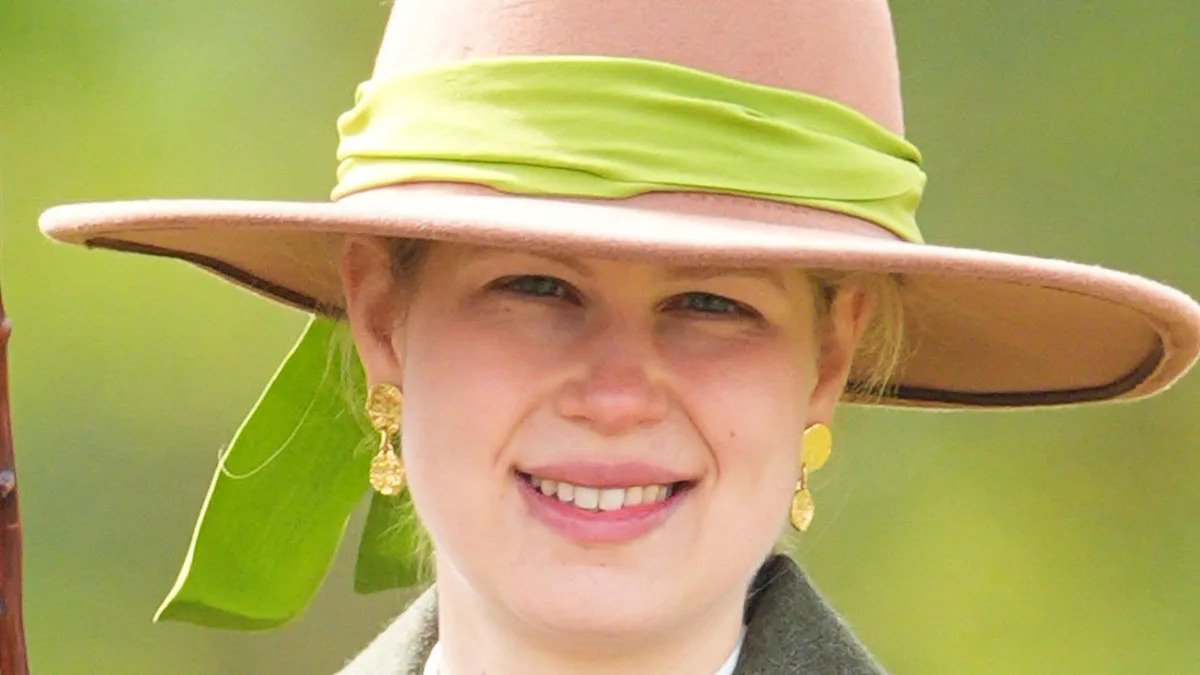 Lady Louise Windsor is the late Queen's double with expert carriage-driving skills at Royal Windsor Horse Show