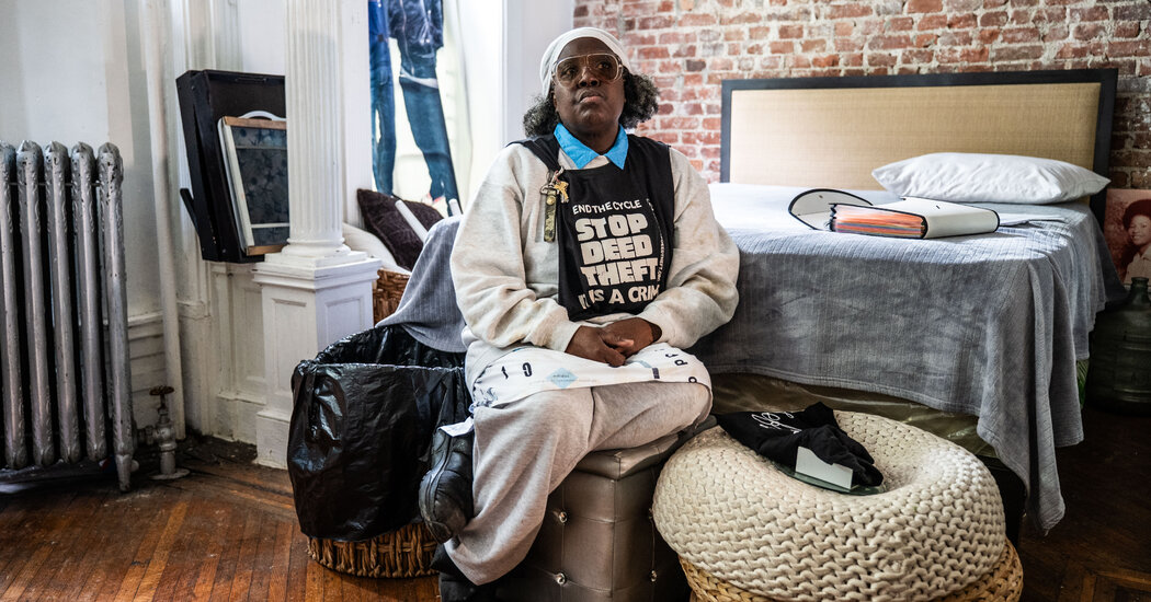 Protesters Tried to Block an Eviction. But Was It a Case of Deed Theft?