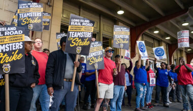 Monday rush hour chaos begins in New York City as LIRR strike enters first weekday
